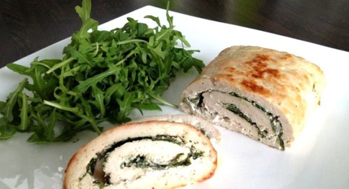 Куриный рулет со шпинатом