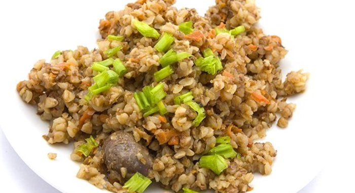 Гречневая каша с луком на пару