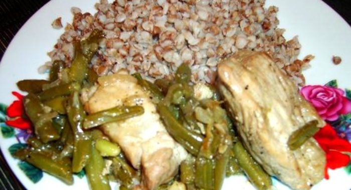 Мясное рагу со спаржевой фасолью