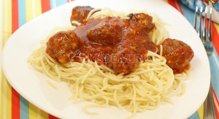 Паста с тефтелями