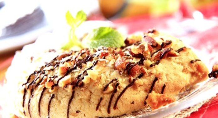 Миндальные пирожные с карамелью