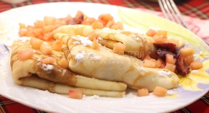 Блины с фруктовой начинкой