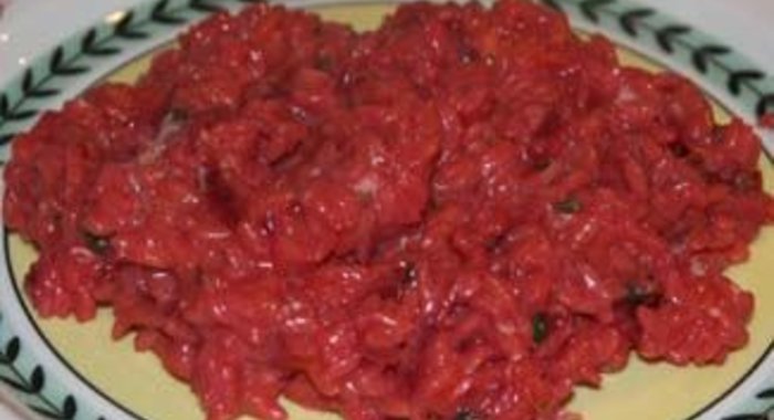 Ризотто со свеклой и горгонзоллой
