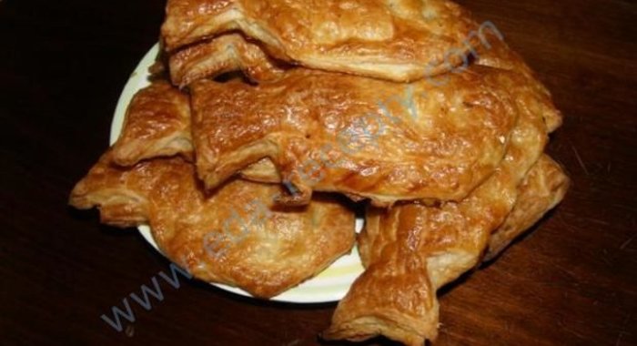 Пироги из слоеного теста к пиву