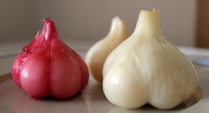 Нежный маринованный чеснок