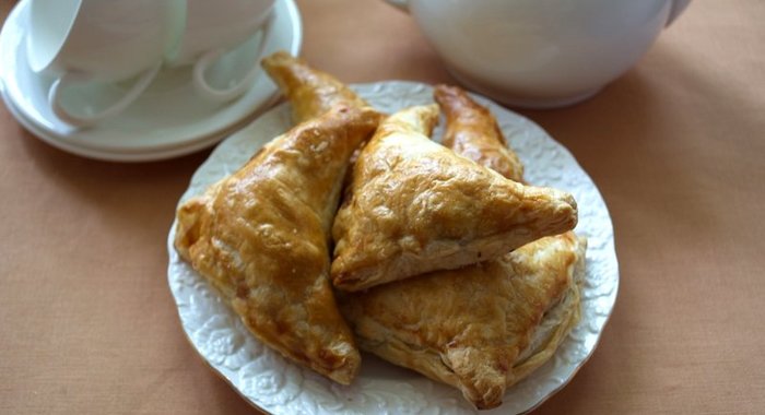 Пирожки с мясом и грибами