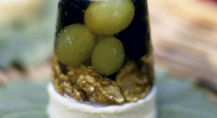 Камамбер с виноградным желе