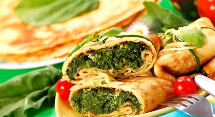 Блинчики со шпинатом и четырьмя сырами