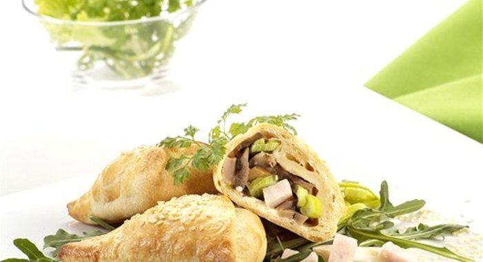 Рулеты куриные, фаршированные грибами