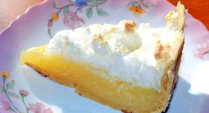 Лимонные пирожные с безе