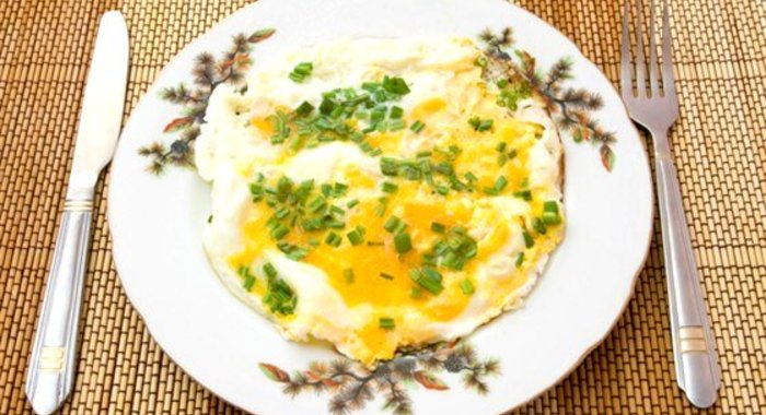 Омлет с зеленым луком