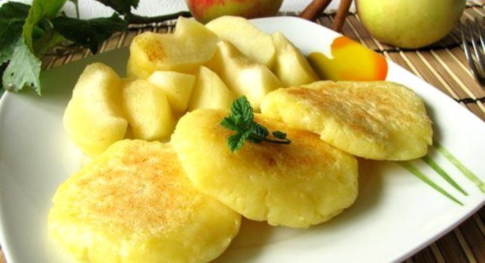 Яблочные блины с лимонной цедрой