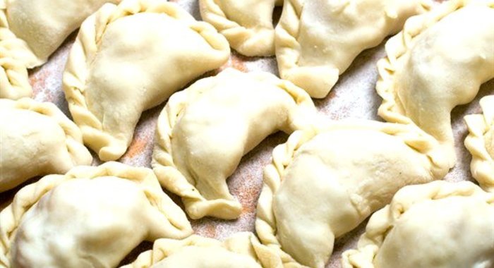 Вареники с черносливом и творогом