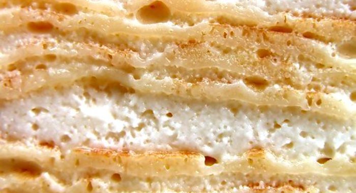 «Наполеон» с сырным кремом и грушами