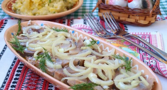 Сельдь в лимонном маринаде