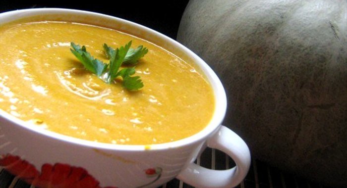 Тыквенный суп-пюре с сыром и гренками