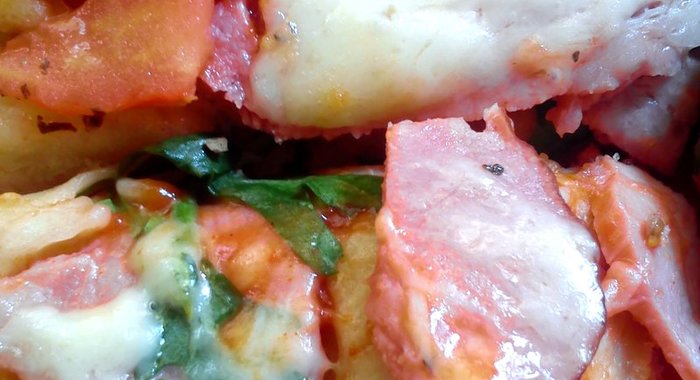 Пицца с маслинами и маасдамом