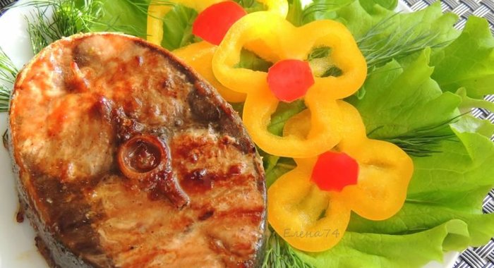 Тунец на гриле в остро-сладком маринаде