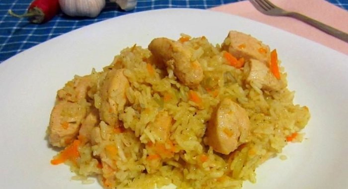 Плов в духовке с курицей