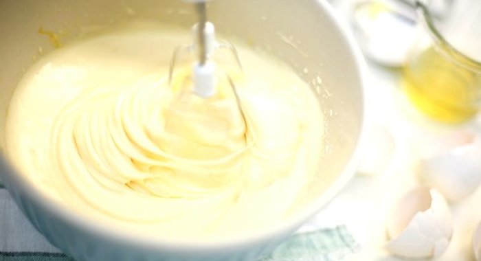 Заварной крем со взбитыми сливками