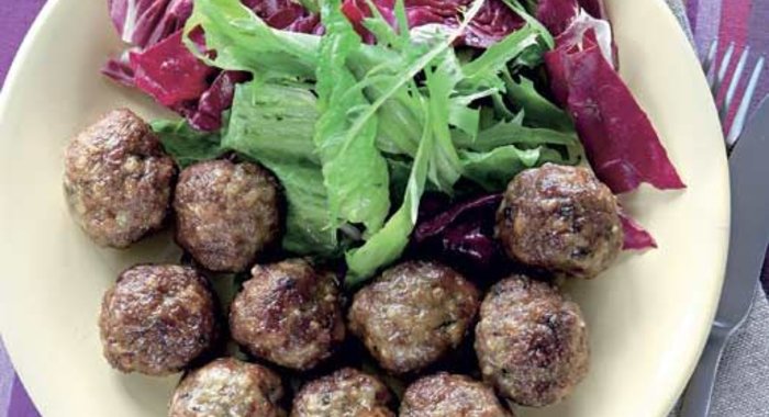 Фрикадельки из баранины с зирой, фаршированные виноградом