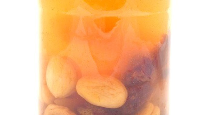 Компот из чернослива, изюма и кураги