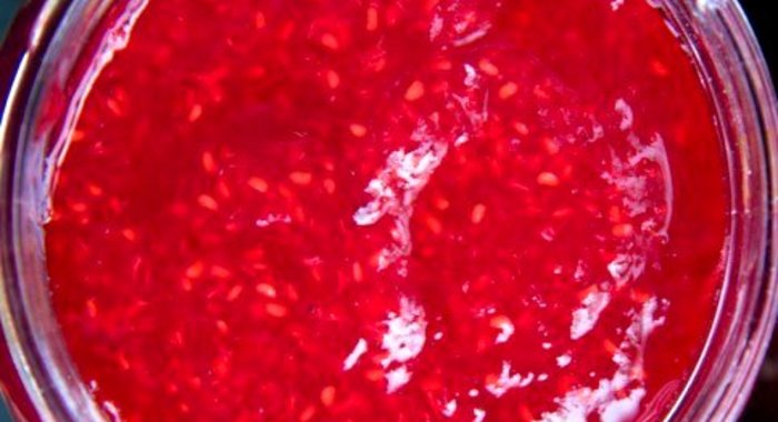 Соус из ягод с вином