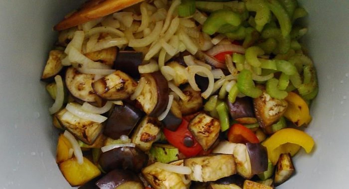 Овощное рагу в соусе карри