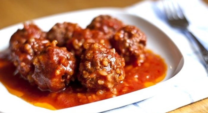 Тефтели с рисом в томатном соусе