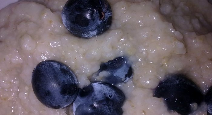 Овсянка с виноградом