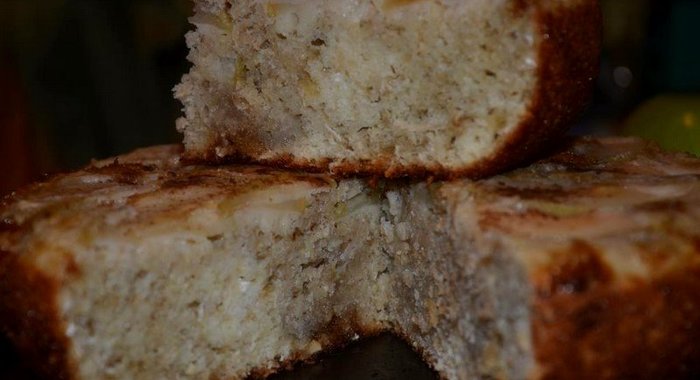 Овсяная шарлотка с яблоками