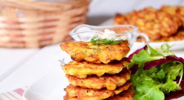 Оладьи из курицы и кукурузы