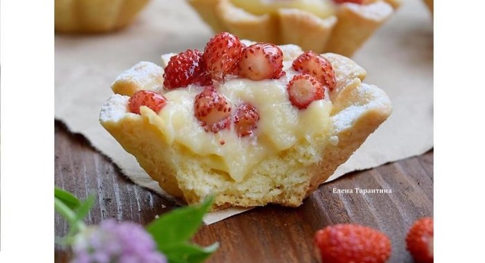 Корзиночки с заварным кремом и ягодами