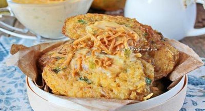 Тыквенно-картофельные оладьи с соусом Brunost