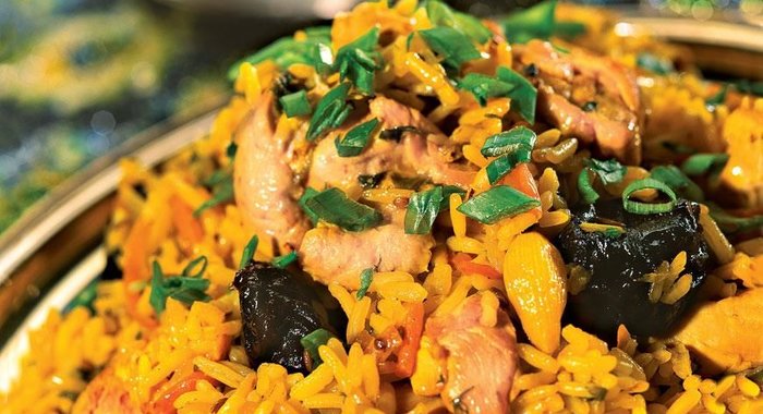 Плов с курицей и черносливом