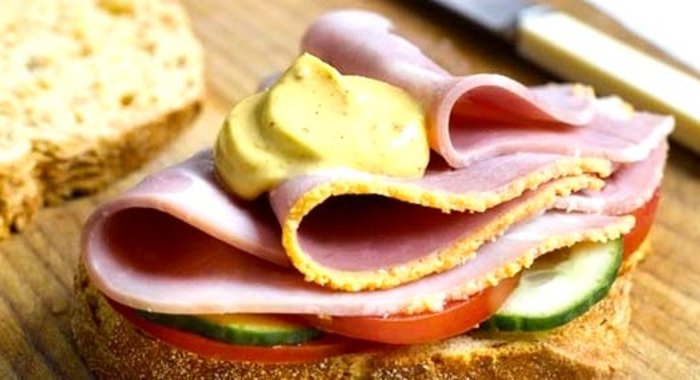 Бутерброд с ветчиной