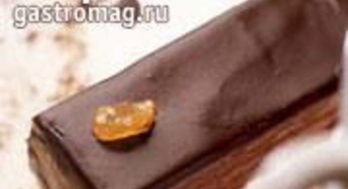 Шоколадное пирожное с изюмом