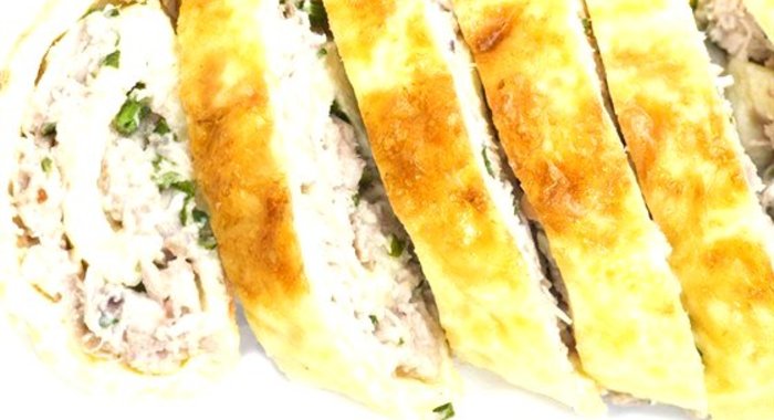 Рулет из лаваша с курицей и сыром