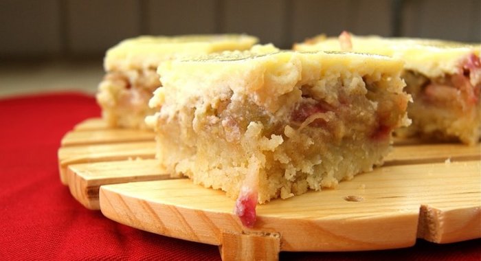 Шарлотка на сметане