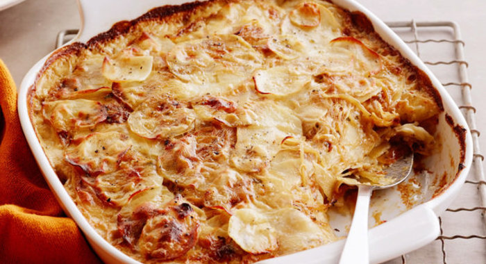 Картофельная запеканка с луком