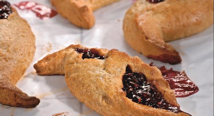 Пирожки из медового теста