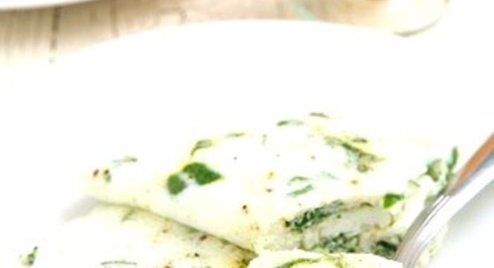 Белковый омлет со шпинатом