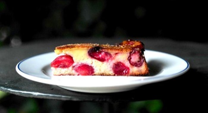 Черешневый клафути