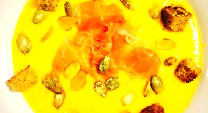 Тыквенный суп-пюре с прошутто