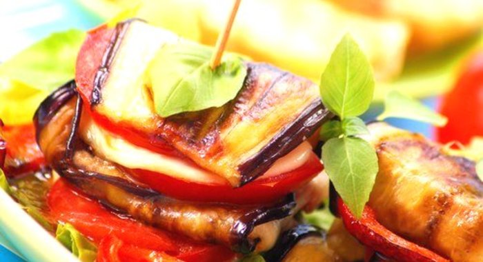 Бутерброды с баклажаном и моцареллой