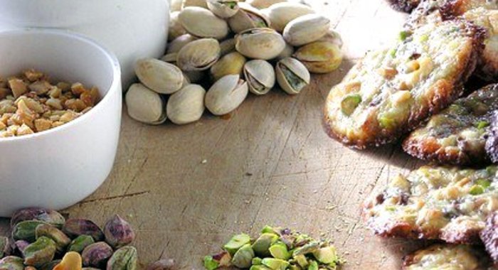 Фисташковое печенье с пармезаном