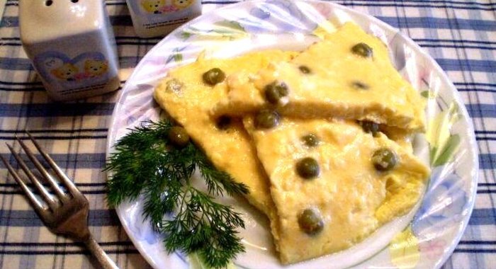 Омлет с горошком