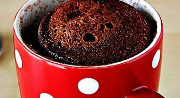 Шоколадный кекс в кружке