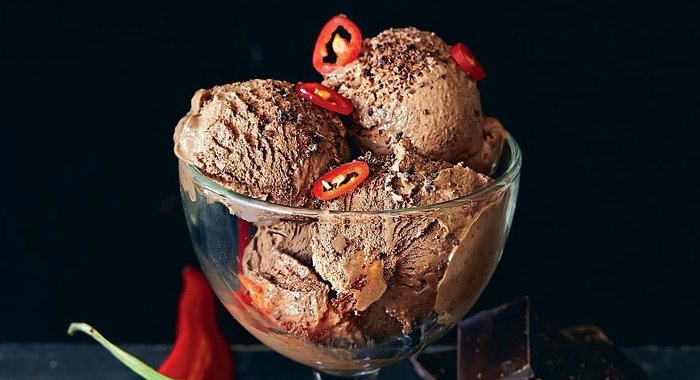 Шоколадное мороженое с острым перцем