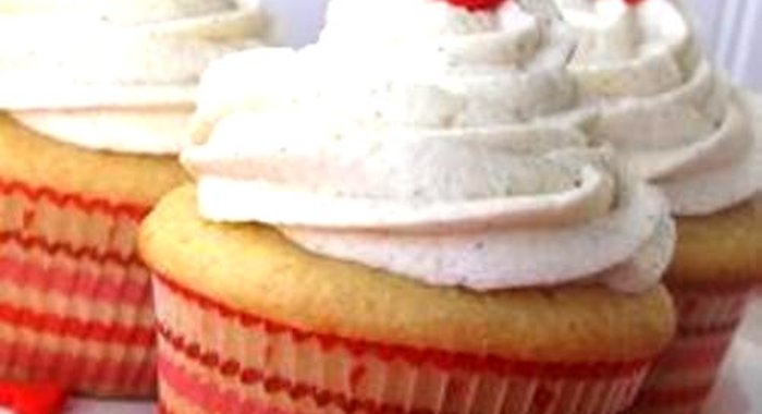 Простые белые кексы